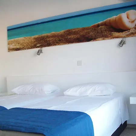 Flokkas Apartahotel 2*