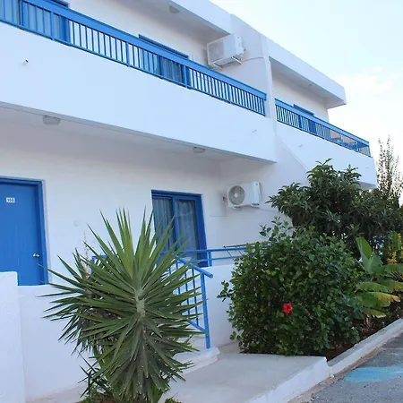 Flokkas Apartahotel 2*