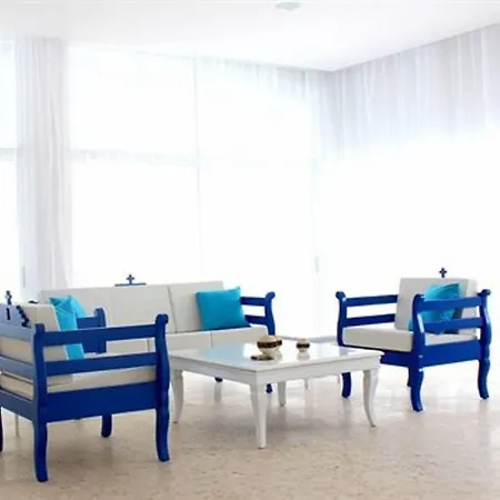 Flokkas Apartahotel 2*
