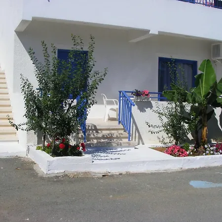 Flokkas Apartahotel 2*